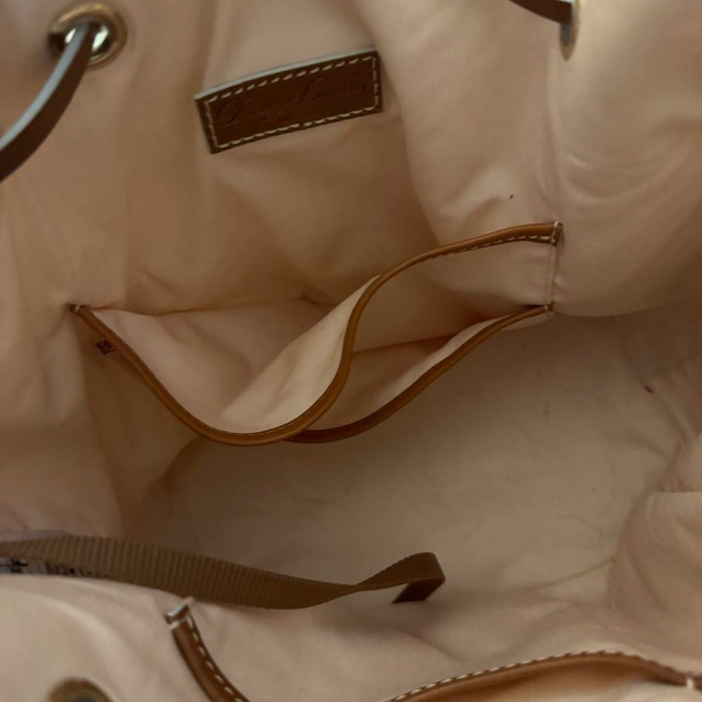 Dooney & Bourke Peter Pan bucket bag and matching wallet - Picture 4 of 8